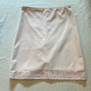 NANCY GANZ Women’s Bodyslimmers Girdle Panty Slip Lace Trim Skirt Size Medium